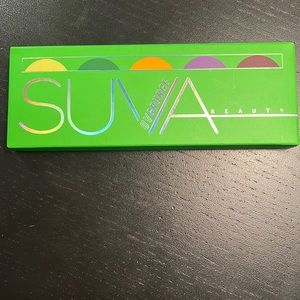 Suva Beauty UV grunge water activated palette! Brand new in box never used